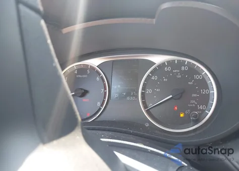 2025 Nissan Versa 1.6 S z USA, uszkodzony, nr VIN 3N1CN8DV3SL855870